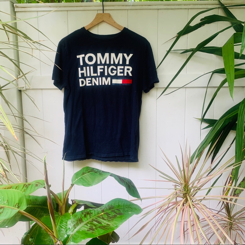 vtg vsco 90s Tommy Hilfiger crop graphic baby tee - Picture 5 of 5